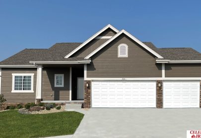 10618  Flint Drive, Papillion, Ne 68046